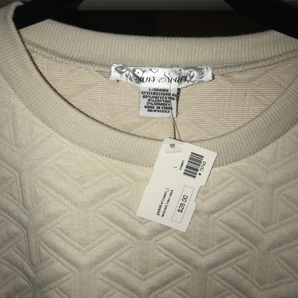 Off white pull over - Picture 2 of 2